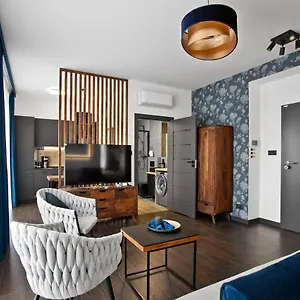 Апартаменты Near Sanktuarium Beautiful View And Free Parking, Краков